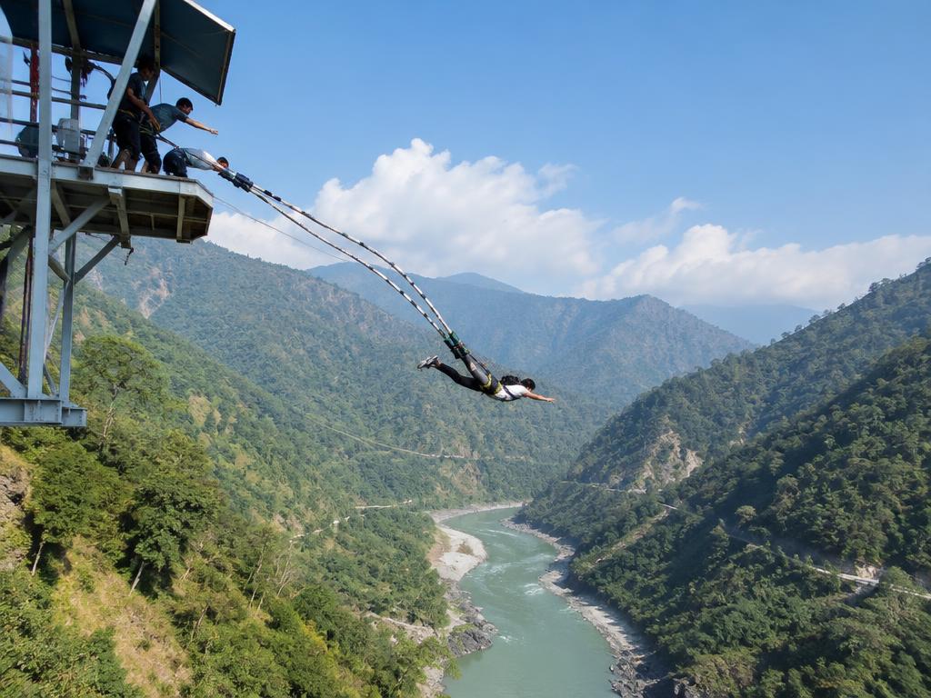 Giant swing over the Ganges gorge in Rishikesh